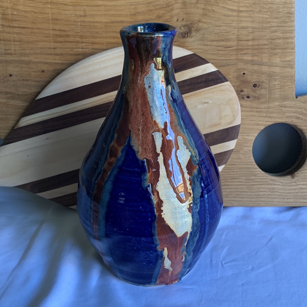 Handmade Studio Pottery Vase - Picture 3 of 13